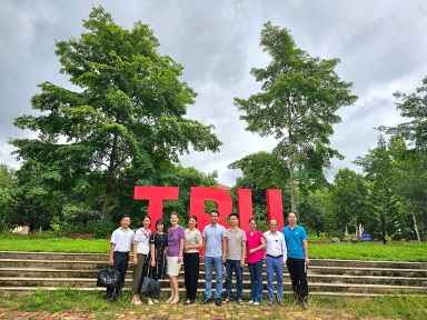 Tổng kết các hoạt động hỗ trợ của tình nguyện viên - chuyên gia Chương trình Aus4Skills tại Trường Đại học Tây Bắc