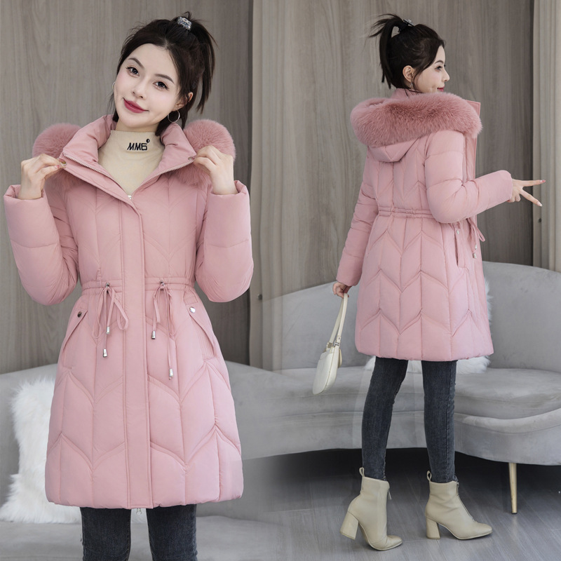 Long women's winter coat with faux fur collar