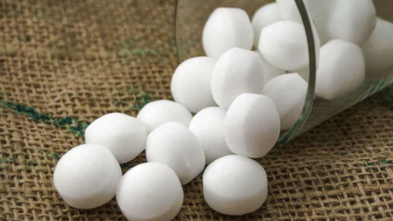 Naphthalene Balls at Home: Hidden Dangers for Kids and Pets