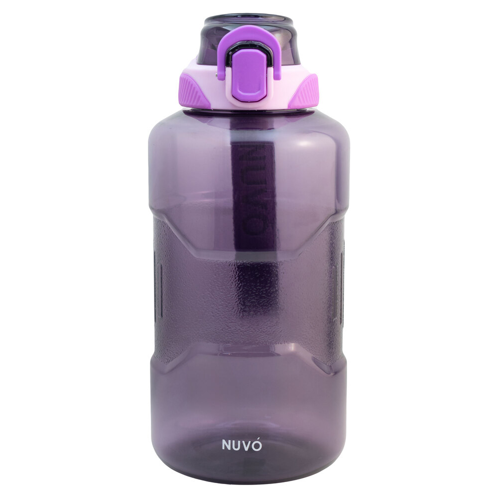 Botella de plástico deportiva Nuvó™ de 1.5 L color morado