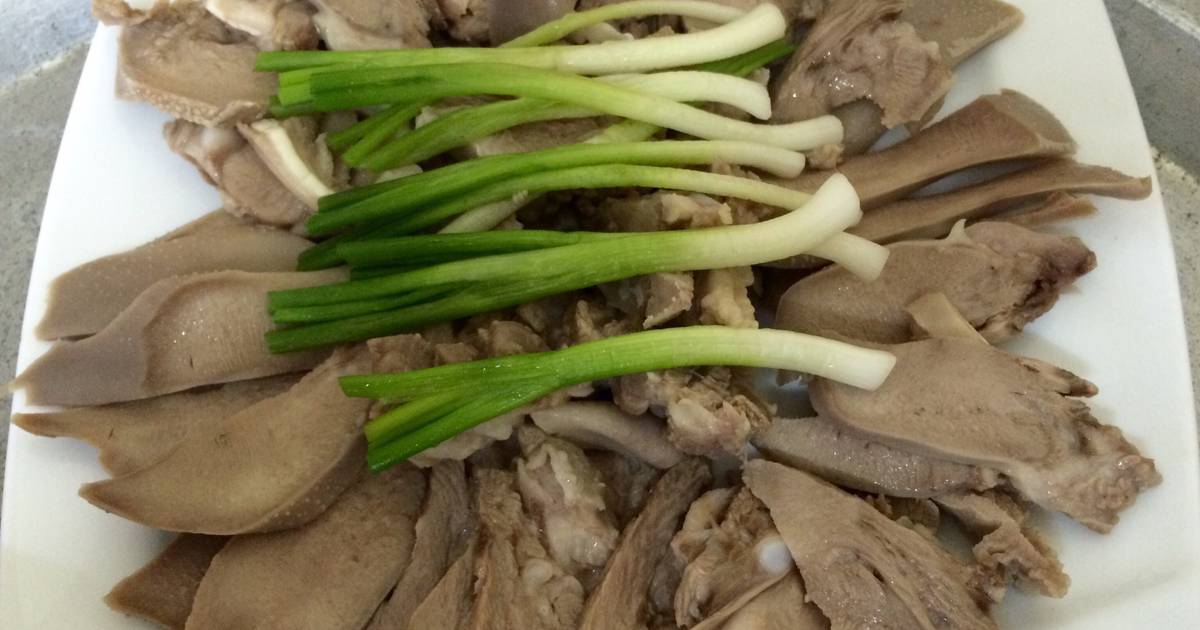 Lưỡi lợn luộc