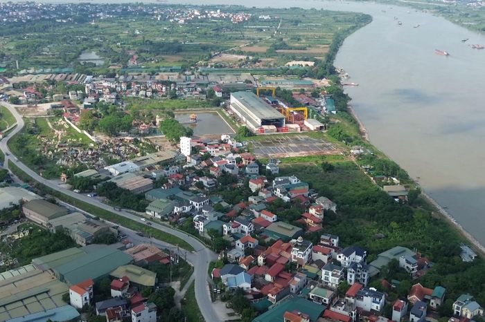 Công trình vi phạm ven sông Hồng phải tự tháo dỡ trước 30/6 - Đài Phát thanh và truyền hình Hà Nội