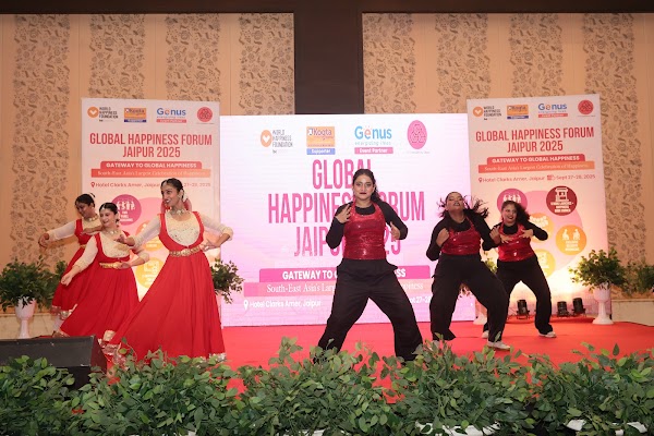 IISU dancers on stage
