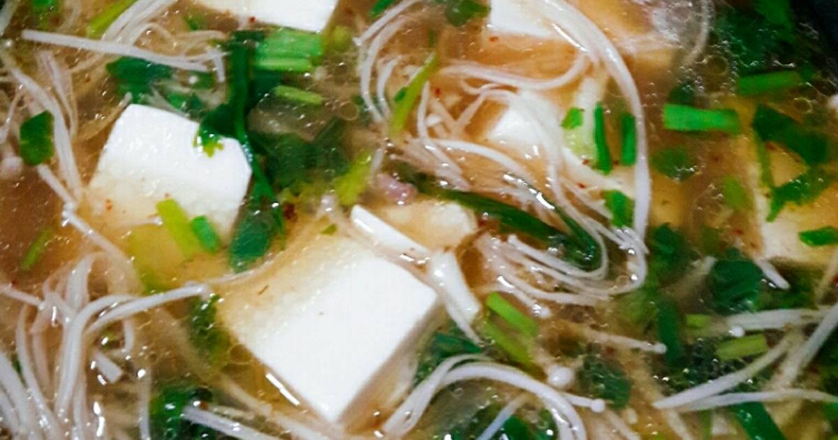 Tàu hủ non nấu nấm kim châm