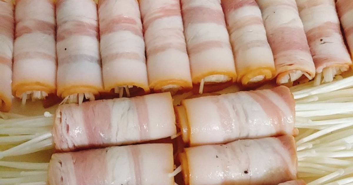 Thịt ba rọi xông khói cuộn nấm kim châm