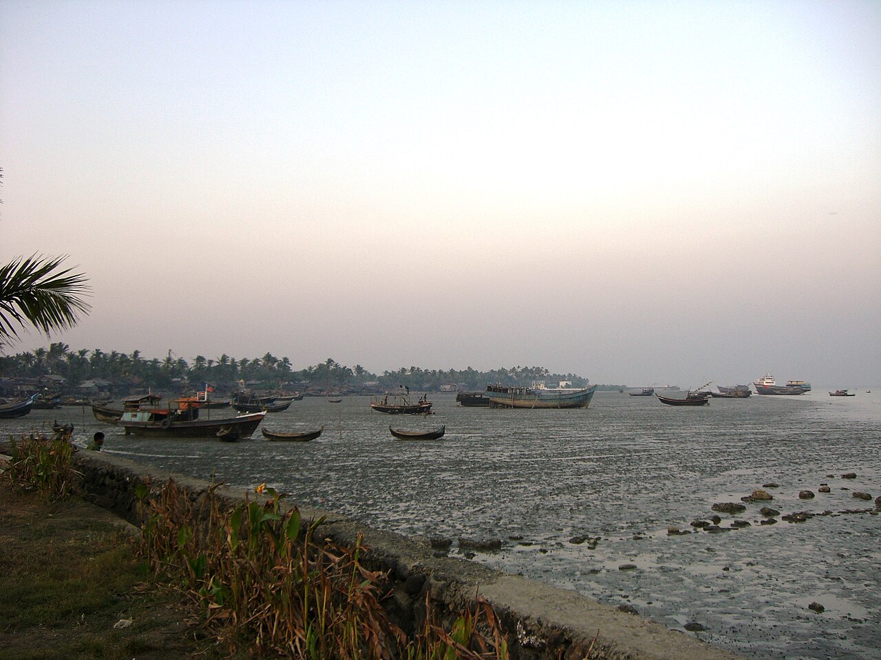 စစ်တွေမြို့ ကမ်းခြေ (ဖိုင်ဓာတ်ပုံ)