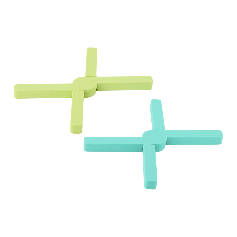 Set de salvamanteles de silicón Core Home™ color verde, 2 piezas