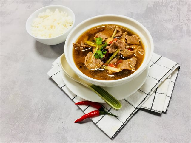 Canh Bò Cay Cải Chua