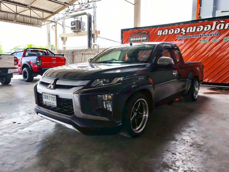 MITSUBISHI TRITON
