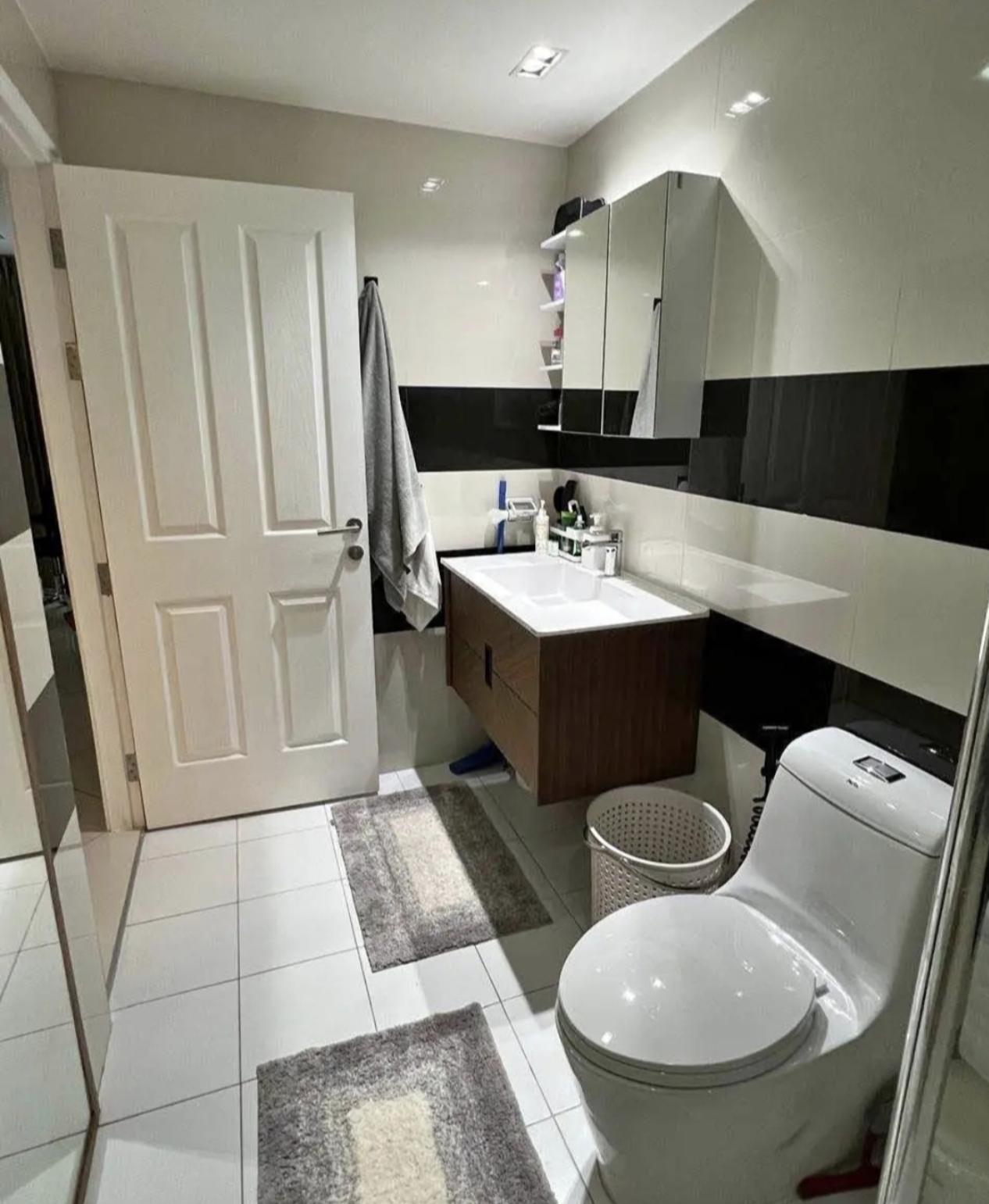 Beach Mountain  Hot - 2 Bed, Floor 4 10