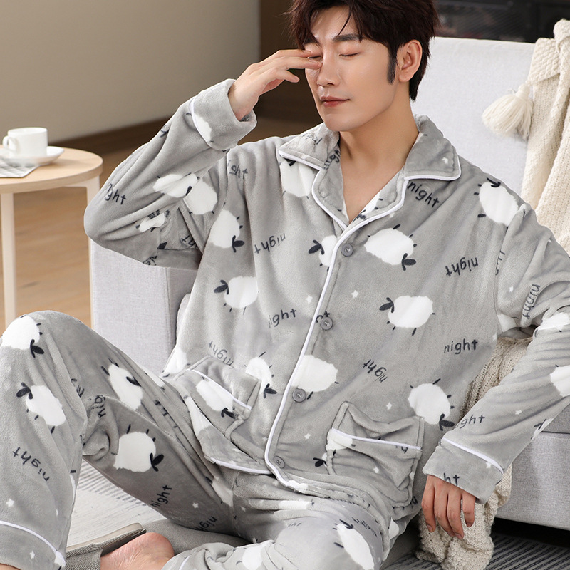 Warmer Herren-Hausanzug aus Flanell
