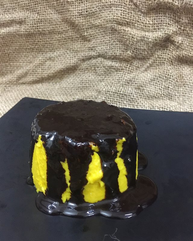 Bánh Pudding Bí Đỏ Sốt Chocolate Sữa Tươi