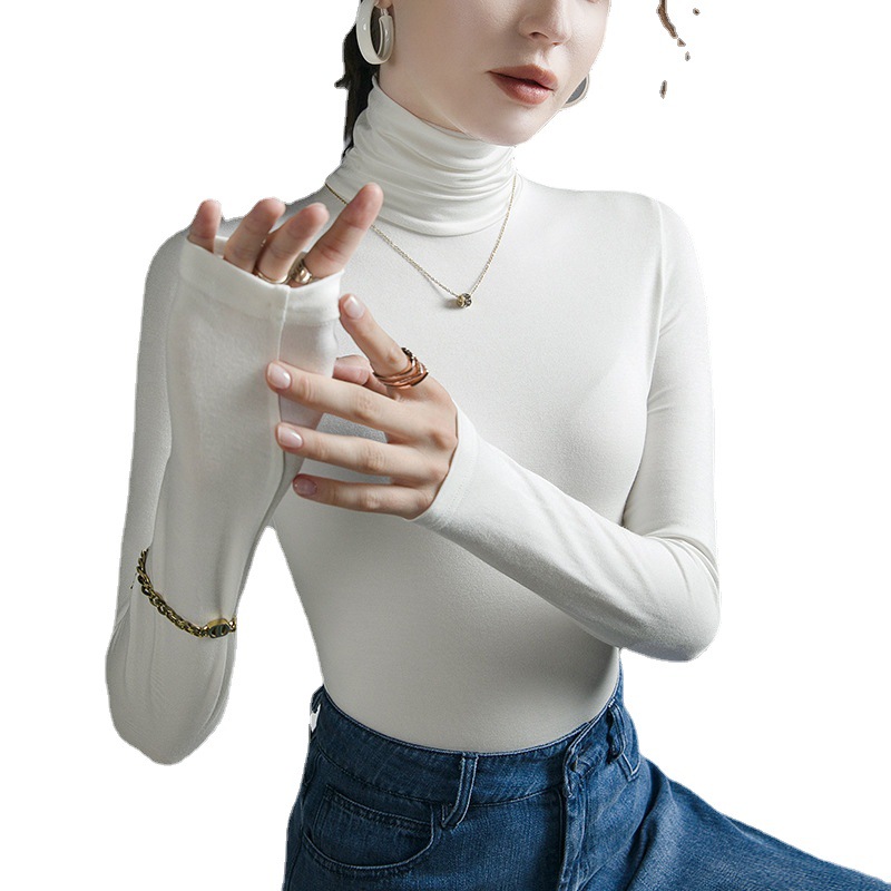Elastic women's long-sleeve shirt with turtleneck