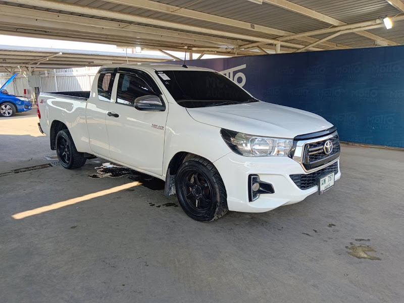 TOYOTA HILUX REVO