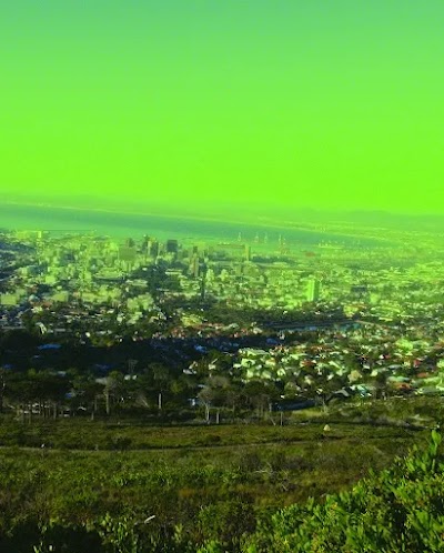 Like A Bridge Over Troubled Water- An Ethnography on Strategies of Bodily Navigation of Male Refugees in Cape Town