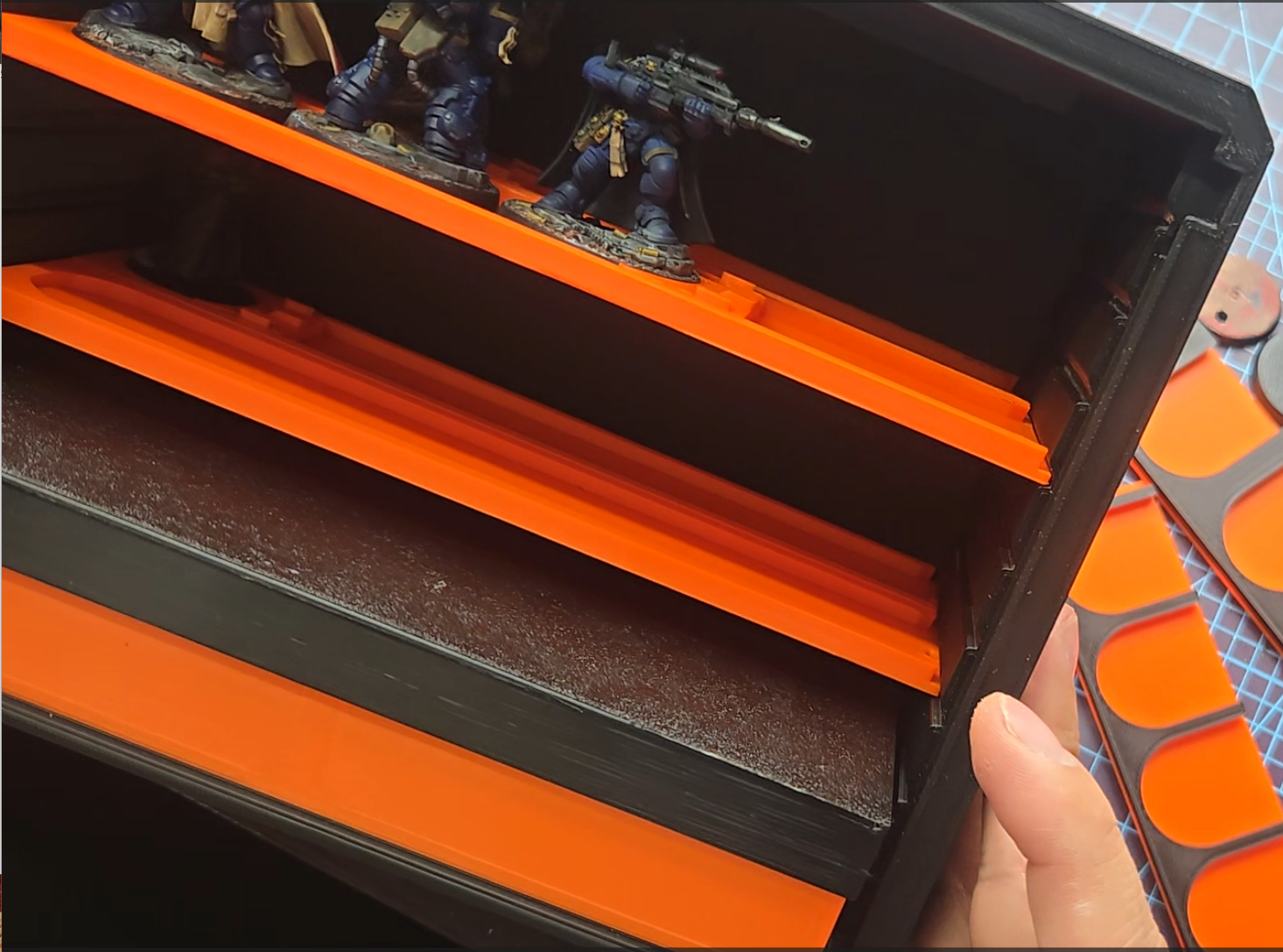 Caja para transporte miniaturas Kill team