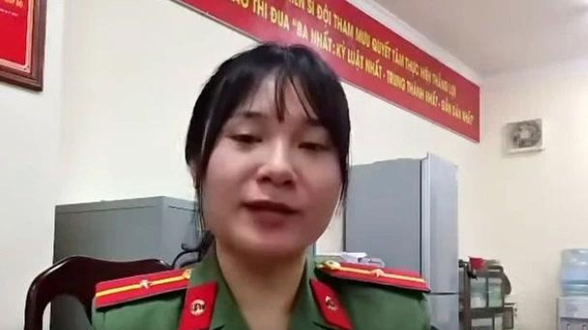 Xem nữ Thiếu úy Công an Thủ đô 'bắn' tiếng Đức về lợi ích của chuyển đổi số - Chuyên trang An Ninh Thủ Đô - Báo Công an nhân dân