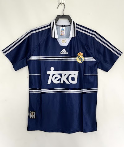 Retro 1998-99 Real Madrid Visitante @lumorasports.jpeg