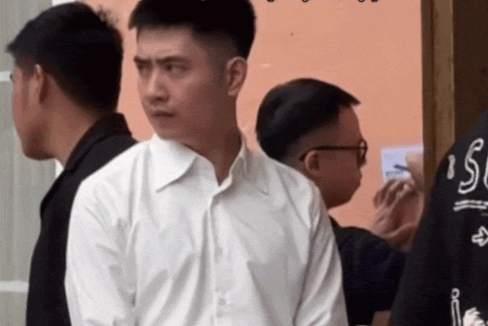 Chồng công an phụ vợ tổ chức đám cưới, ánh mắt 'soi khách' gây sốt - Tạp chí Tri thức