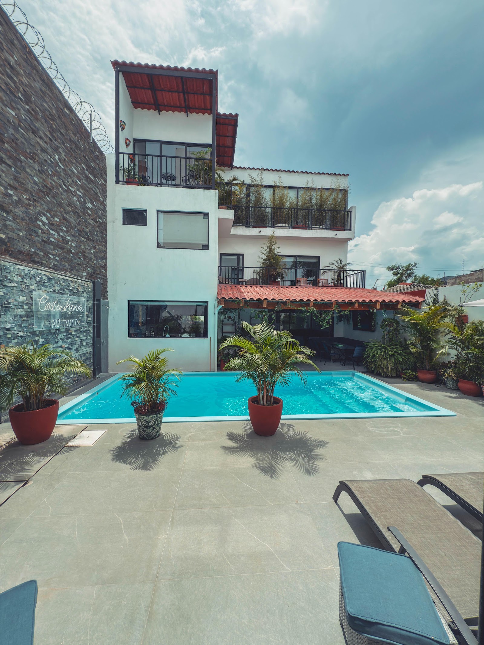 Terraza del estado La Lunita Villas al atardecer