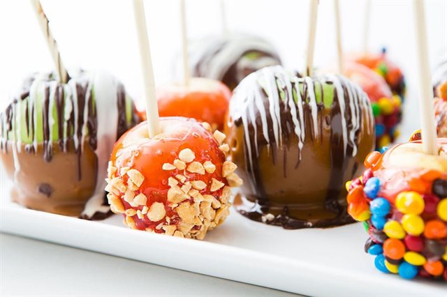 Kẹo Táo Nhúng Caramel
