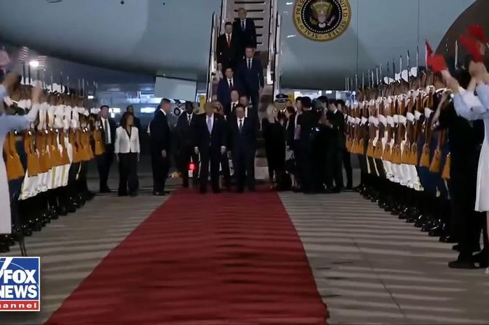 Tổng thống Trump được chào đón trọng thể khi đến Bắc Kinh - Báo Pháp Luật TP.HCM