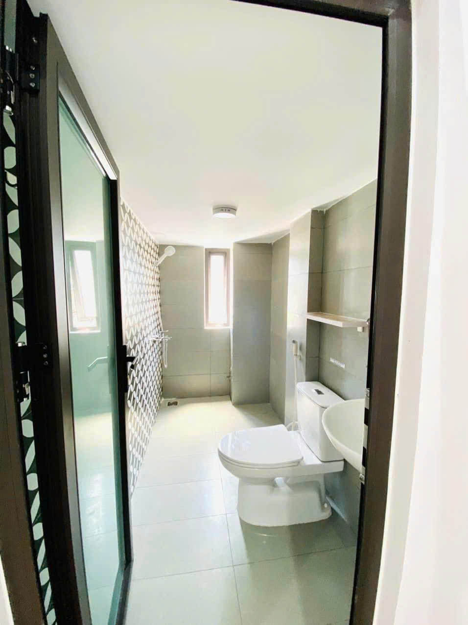 Cho thuê căn hộ full nội thất, máy giặt riêng 2