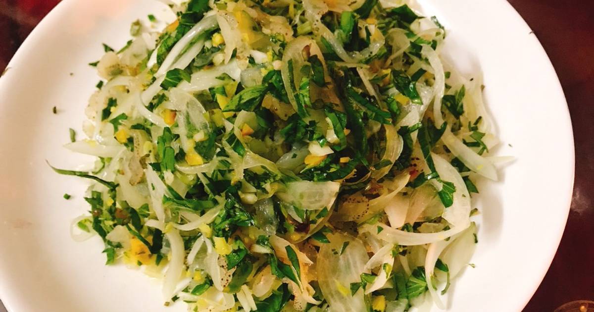 Nộm sứa hành tây