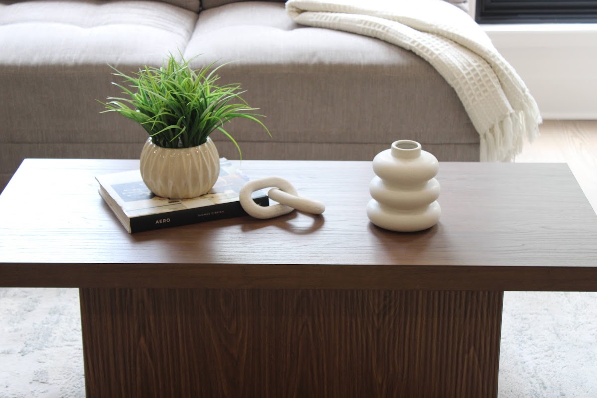 Living/Family Rooms image