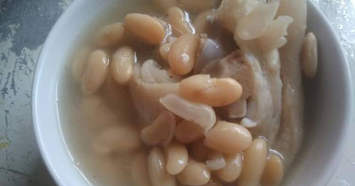 Đậu trắng hầm giò heo