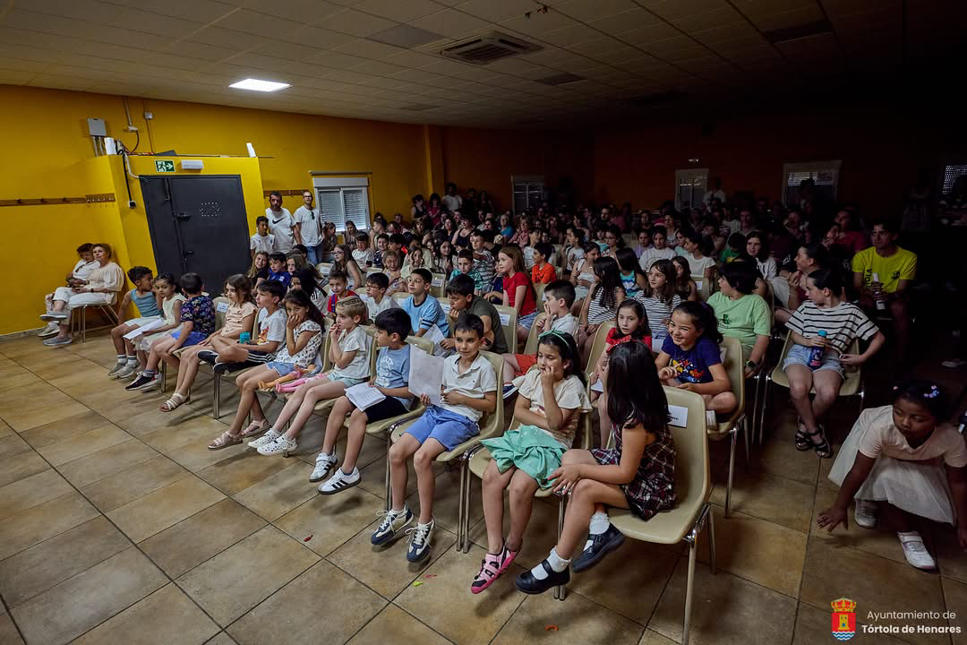 El Horno acoge un exitoso Maratón de los Cuentos Viajero con ocho relatos que arrancan las ovaciones del público