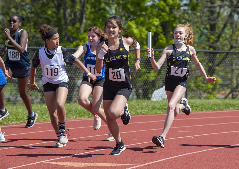 Photo from MS: Track & Field of Anglea Li