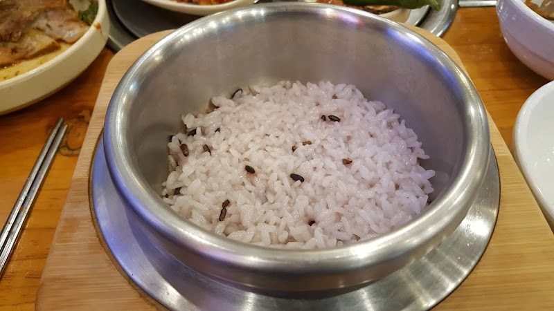 Craving Authentic Korean Comfort? Discover Bojeong-dong's 15-Year Culinary Gem!