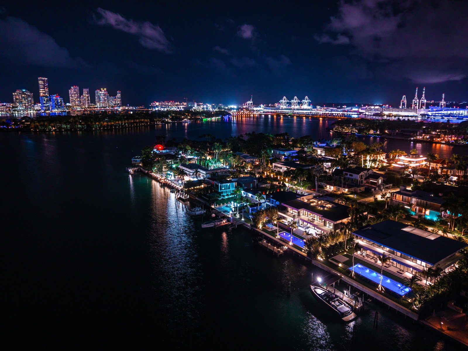 101 N Hibiscus Dr waterfront interior photography