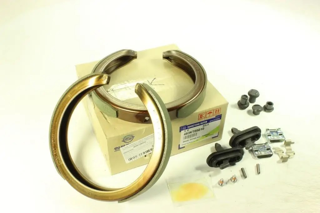 brake shoe with kit რუჩნოის (ხელის მუხრუჭის) ხუნდი ნაკრებში