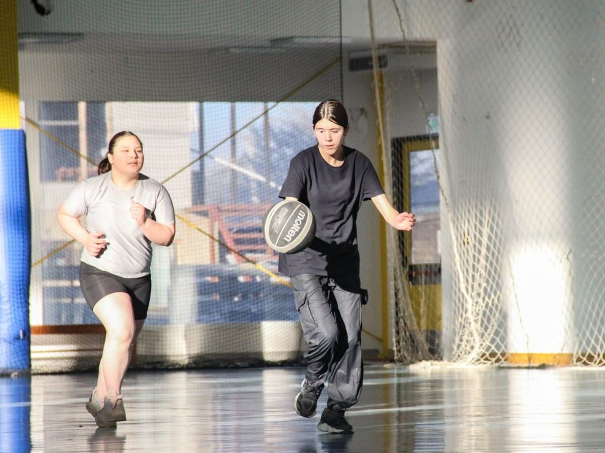 Gobierno llevó a cabo una jornada de competencias en la casa del deporte de tolhuin
