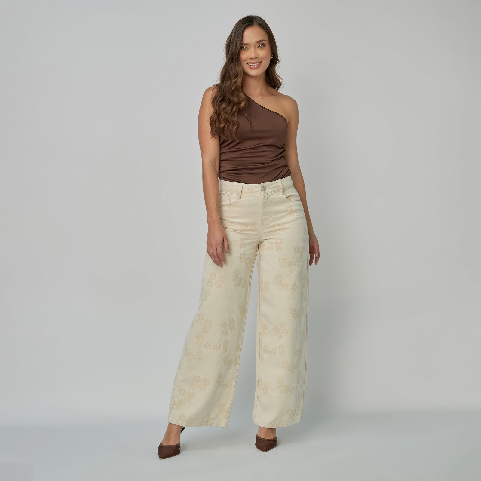 Jean dama Wide Leg tiro alto rígido con flores bordadas, color Ivory - Vista 2