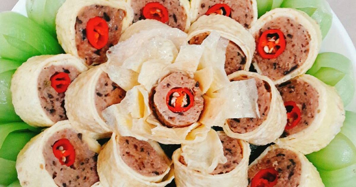 Trứng cuộn lót cải thìa