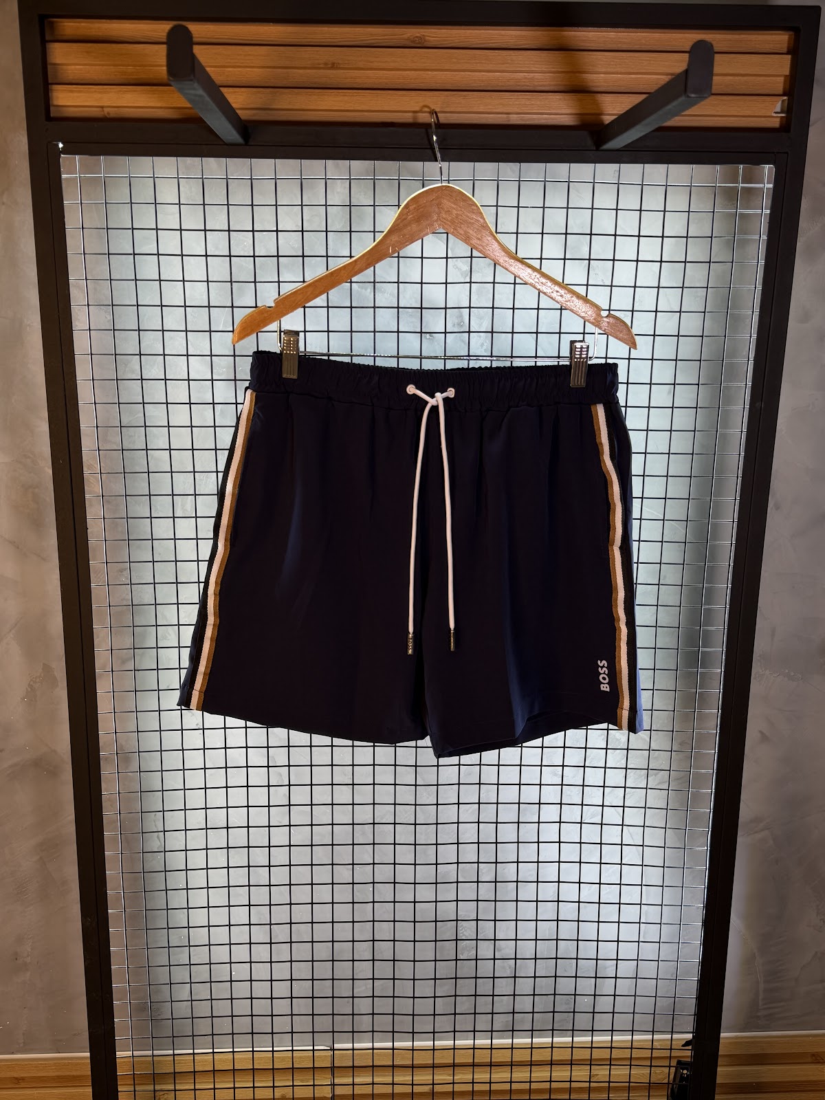 Bermuda_Boss_Azul_Lateral - 1