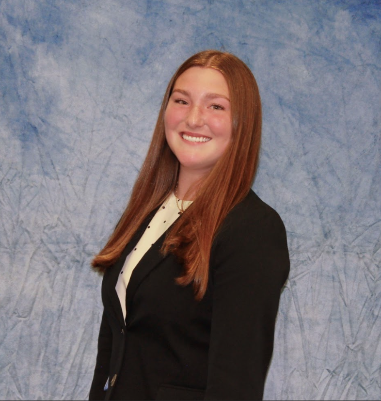 Lindsey Arsenau headshot