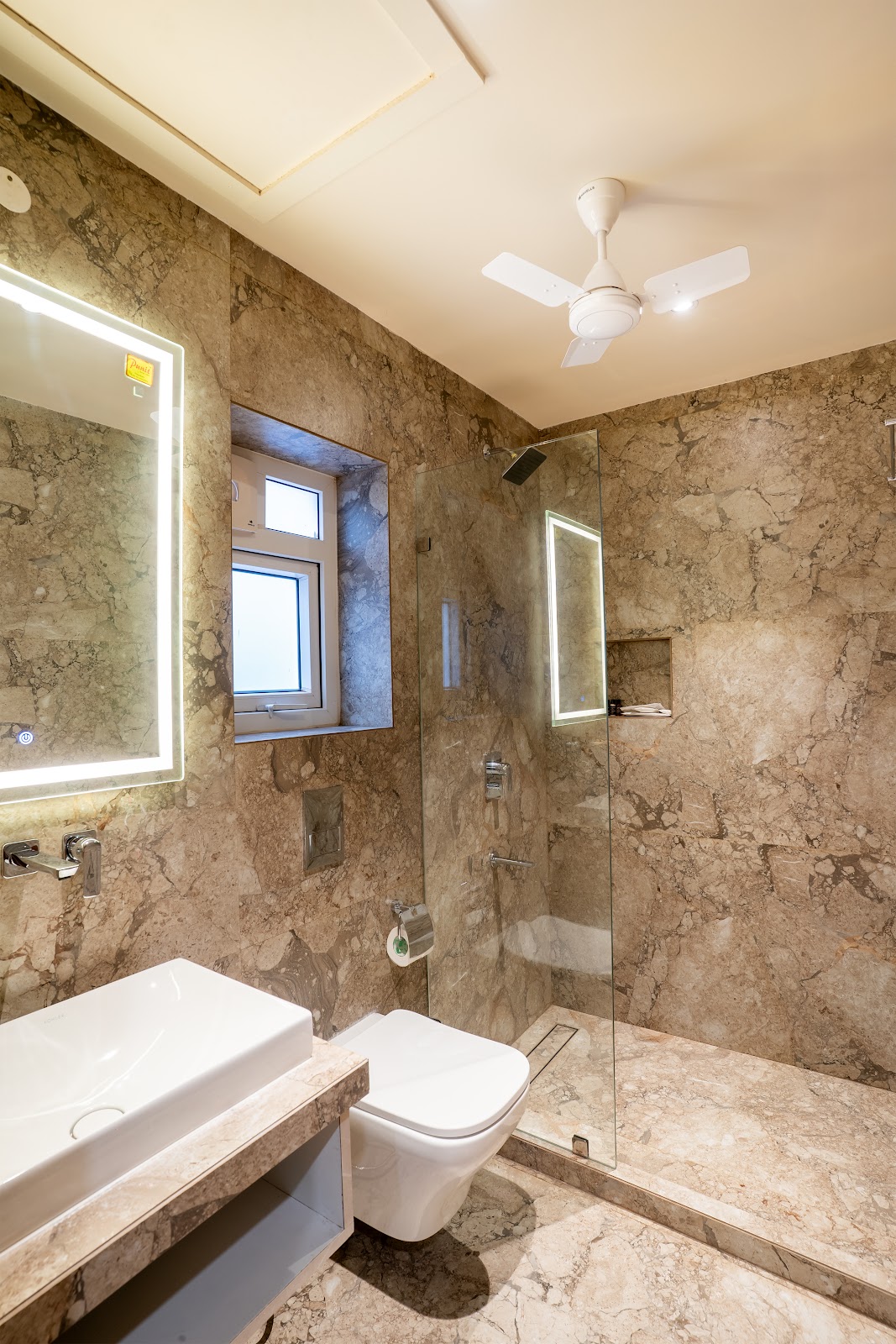 Glass-enclosed rain shower