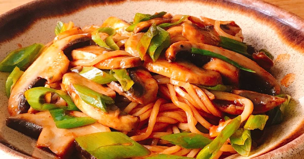 Mì Ramen Xào Nấm Sốt Siêu Cay Samyang