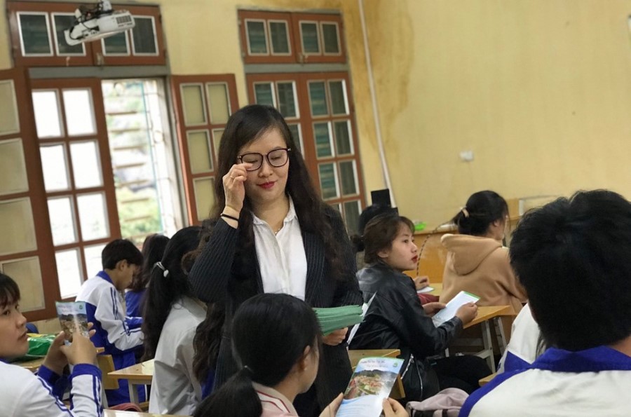 Khoa Khoa học Xã hội thực hiện tư vấn tuyển sinh và triển khai hoạt động hỗ trợ chuyên môn tại Trường THPT Cò Nòi