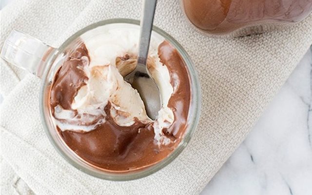 Sốt "Hot Fudge" Ăn Kèm Với Kem