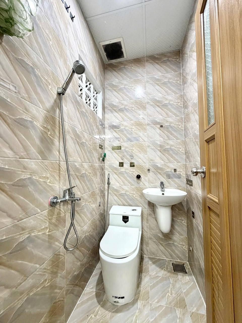 Cho thuê phòng có nội thất như hình 3