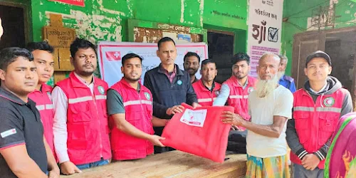 উলিপুরে বাংলাদেশ রেড ক্রিসেন্টে সোসাইটির 'যমুনা প্রজেক্ট'-এর কম্বল বিতরণ