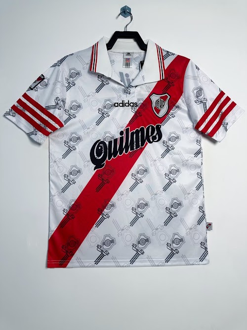 Equipación local del River Plate 1996-97.jpeg
