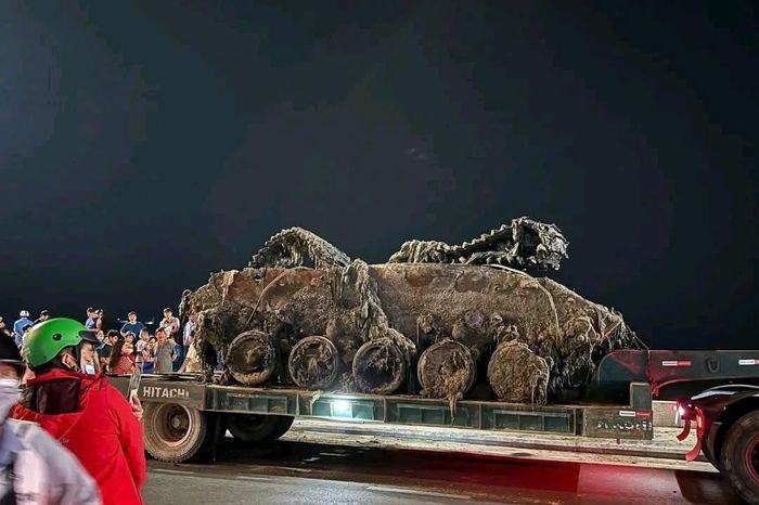Xe tăng 'ngủ quên' dưới cát biển Quy Nhơn bất ngờ lộ diện - Chuyên trang Sài Gòn Tiếp Thị - Tạp chí Kinh tế Sài Gòn