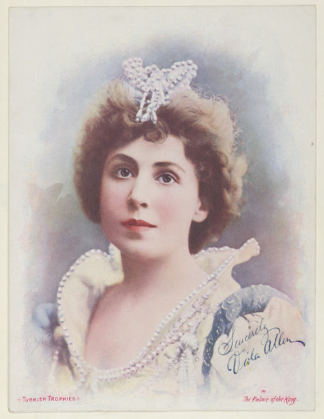 Viola Allen in The Palace of the King 1900