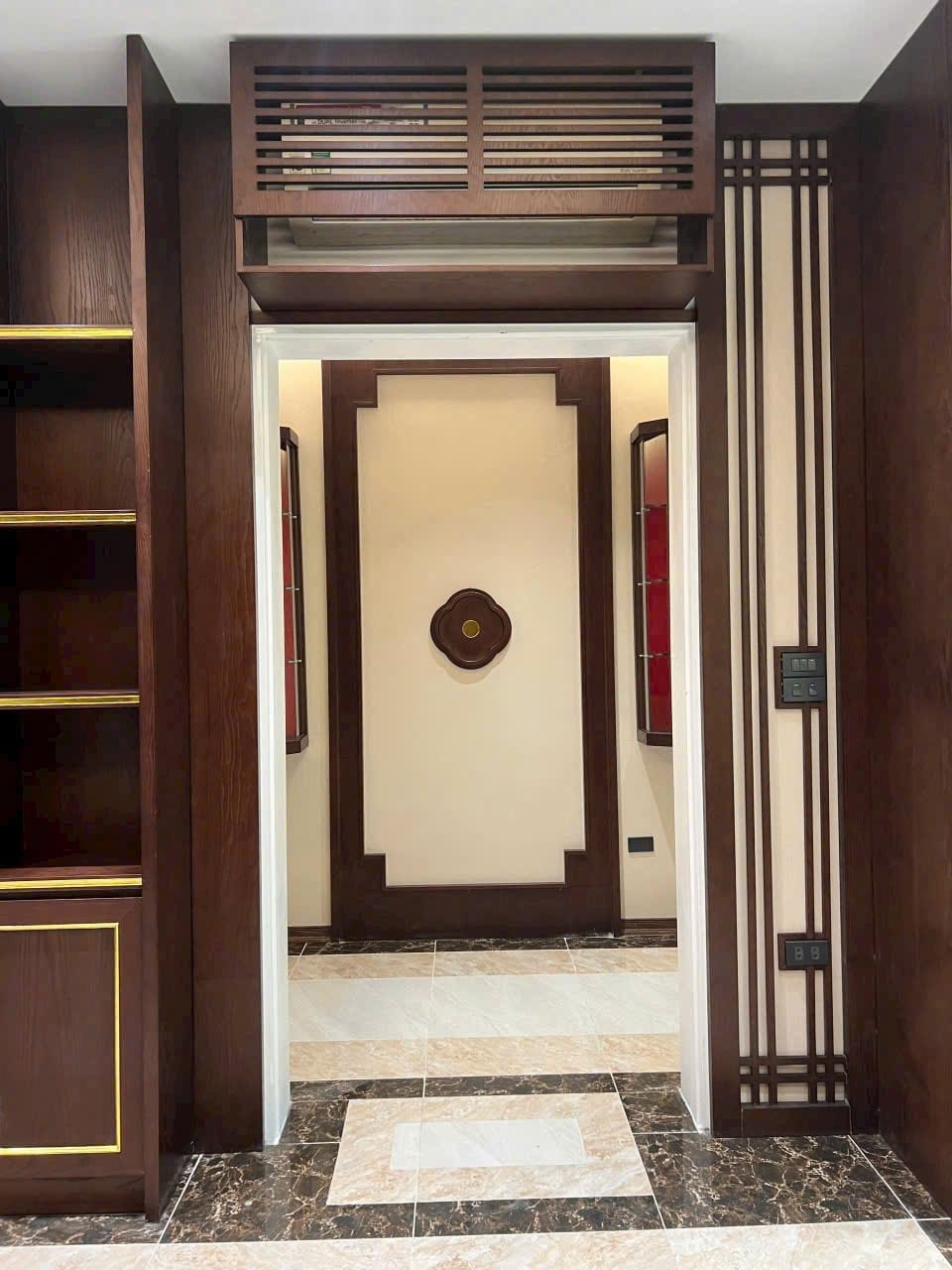 Showroom thời trang — ảnh 5